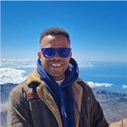 Licenciado en Producción Audiovisual y Master en Dirección de Producción para Animación, VFX y Videojuegos. Amantes del séptimo arte como medio de expresión y productor creativo. Me interesan los discípulos con sed de aprendizaje e inquietudes creativas q